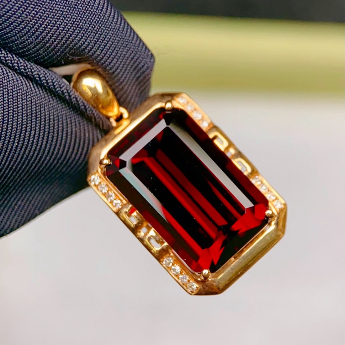 14k Gold 8.60 Ctw Natural Garnet & Diamond Pendant( Without Chain ) - 5