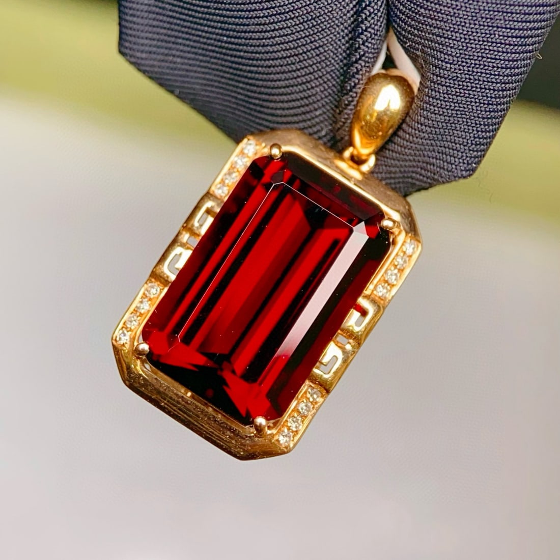 14k Gold 8.60 Ctw Natural Garnet & Diamond Pendant( Without Chain ) - 6
