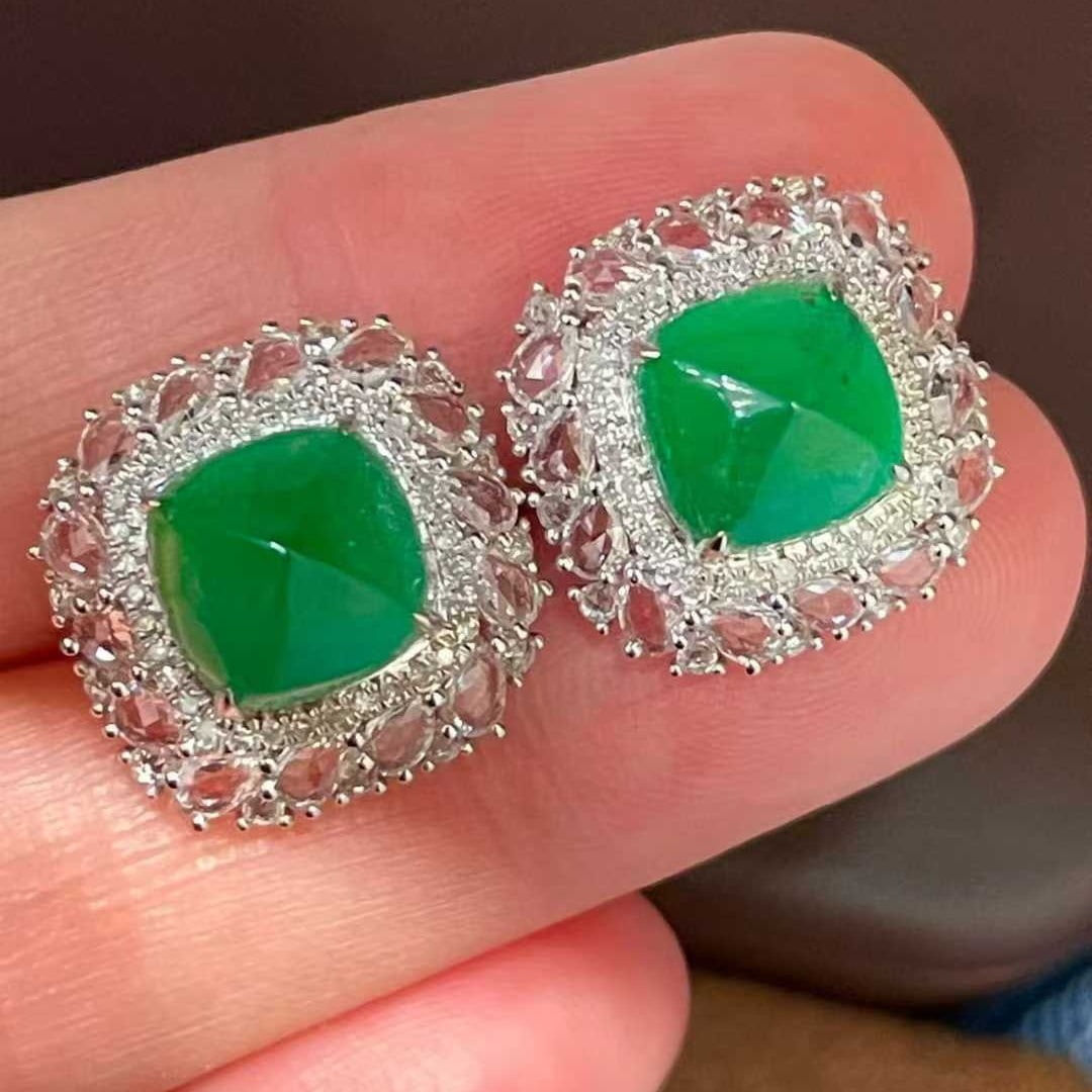 14k Gold 5 Ct Natural Emerald & Diamond & Sapphire Earrings: Ref:231039185 // gold content:14k gold // main gemstone:emerald // shape:sugar-loaf // carat weight:5ct // color:green // treatment:natural // // adjacent gemstone 2 : diamond // shape:round // clarit