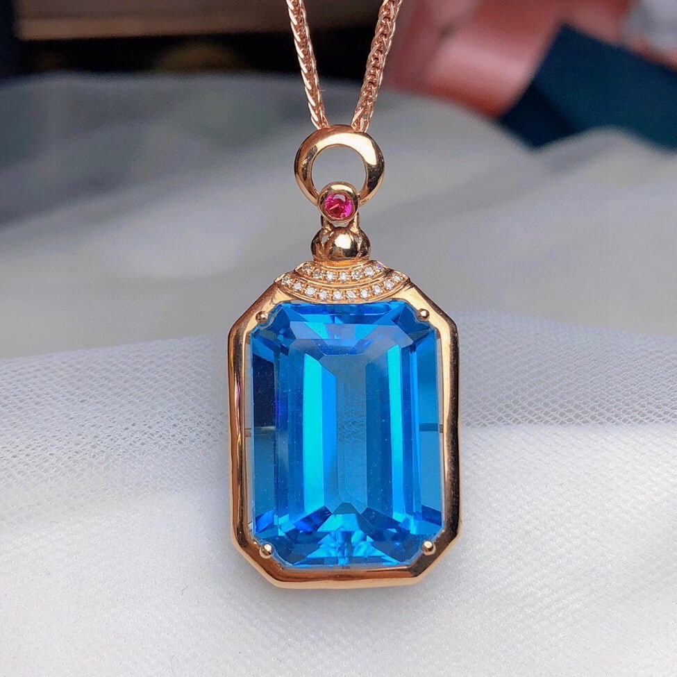 14k Gold 19.15 Ct Natural Topaz & Diamond Pendant( Without Chain ) - 3