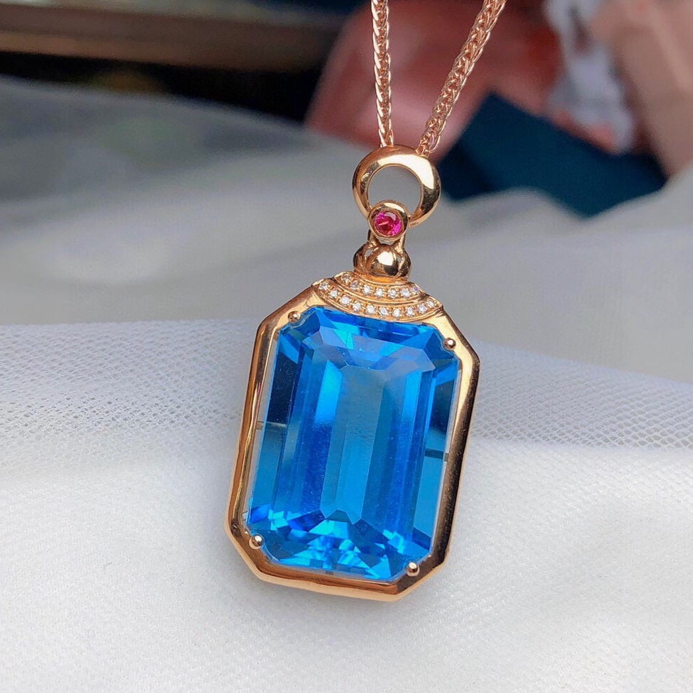 14k Gold 19.15 Ct Natural Topaz & Diamond Pendant( Without Chain ) - 5