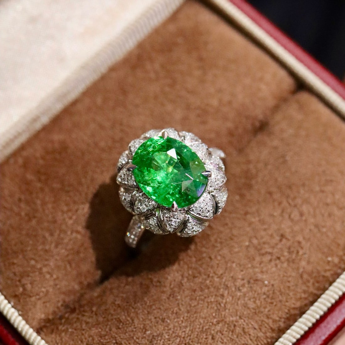 14k Gold 4.23 Ctw Natural Tsavorite & Diamond Ring - 2