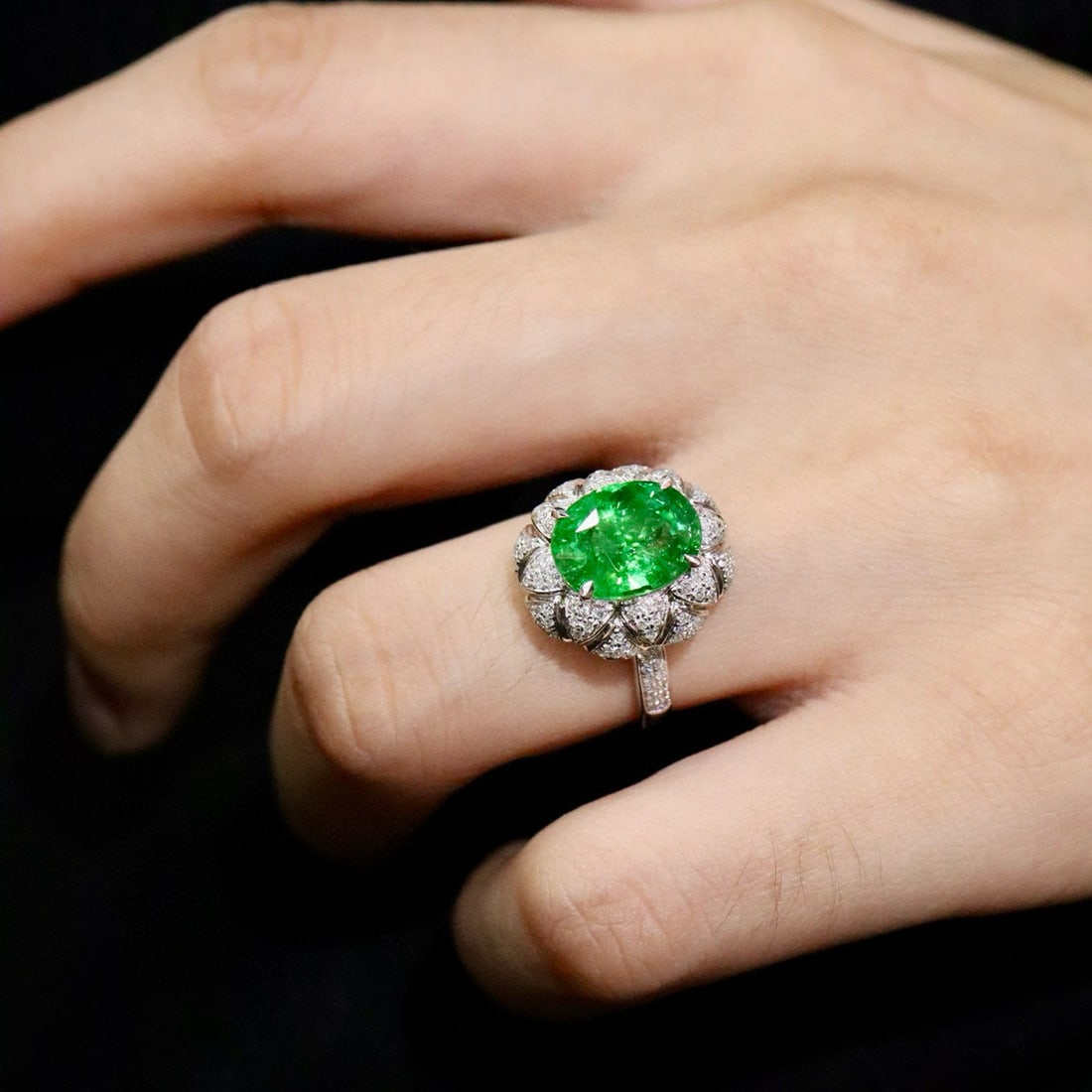 14k Gold 4.23 Ctw Natural Tsavorite & Diamond Ring - 6