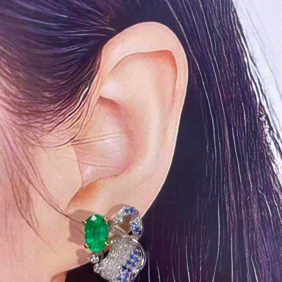 14k Gold 1 Ct Natural Emerald & Diamond & Sapphire Earrings - 4