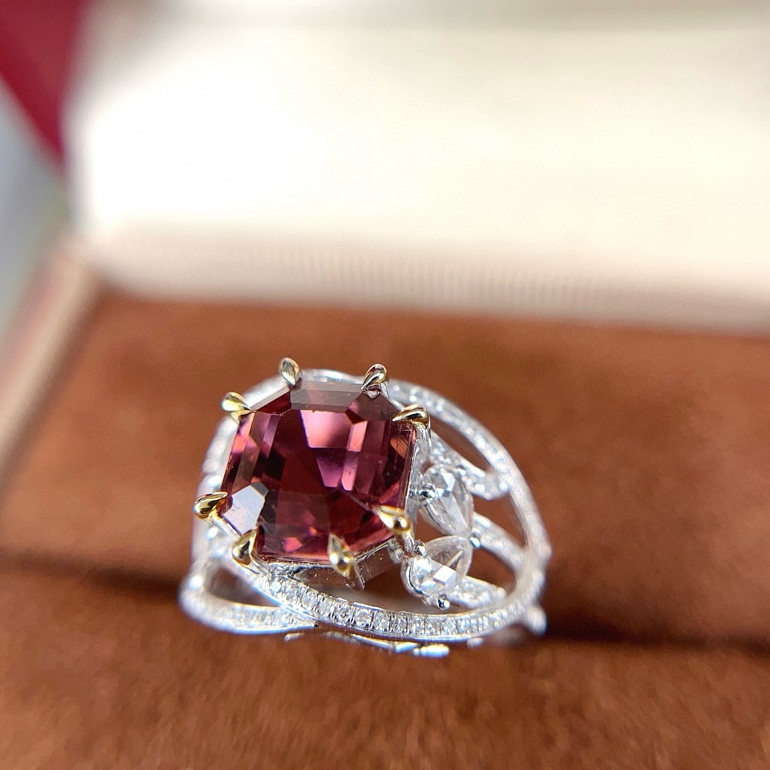 14k Gold 5.26 Ctw Natural Tourmaline & Diamond Ring - 4