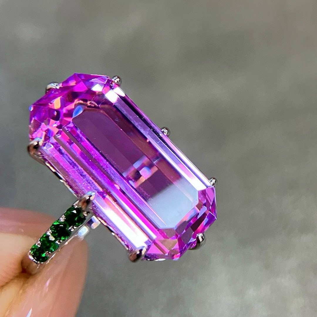 14k Gold 17.11 Ctw Natural Kunzite & Tsavorite Ring - 7
