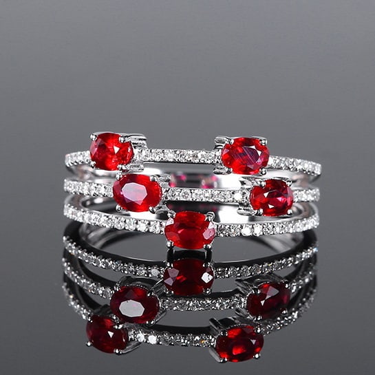 14k Gold 1.22 Ctw Natural Ruby & Diamond Ring: Ref:231040035 // gold content:14k gold // ring size:7. 25us // // main gemstone:ruby // shape:oval // carat weight:1. 02ct // color:pigeonblood red // treatment:natural // // adjacent gemstone 2 : dia