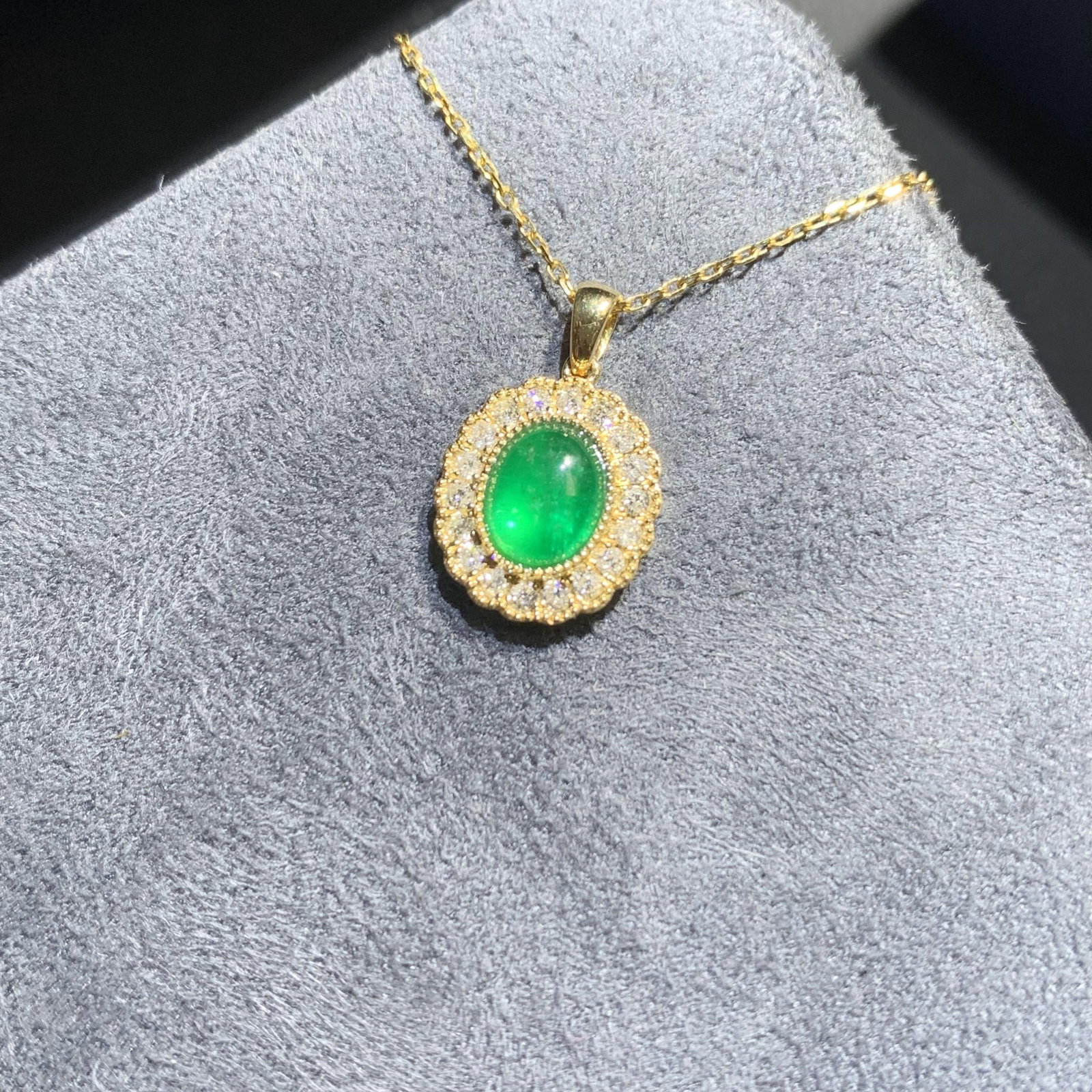 14k Gold 1.04 Ctw Natural Emerald & Diamond Necklace - 2
