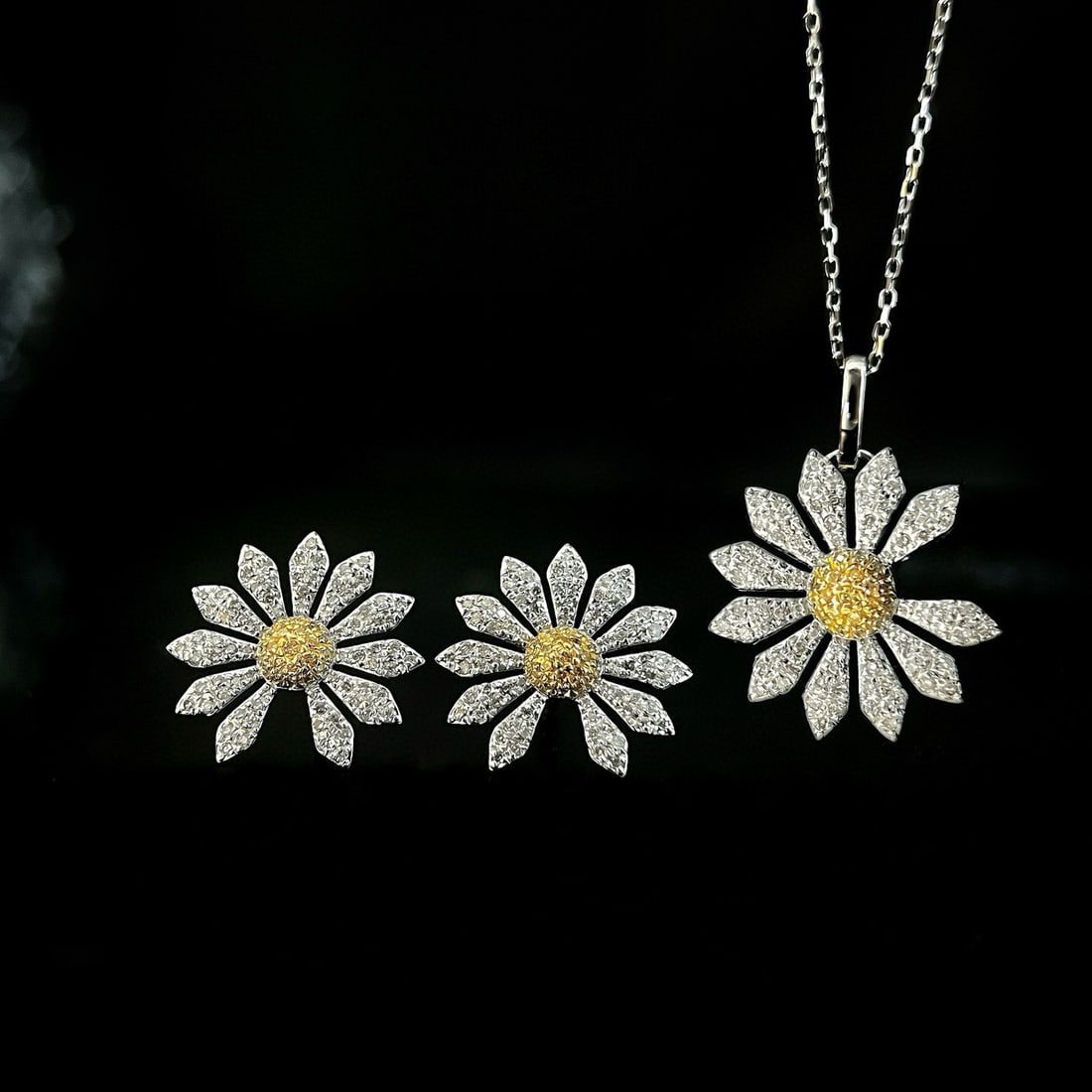 14k Gold 1.24 Ctw Natural Color Diamond & Flowers Jewelry Set: Ref:231040057 // gold content:14k gold // earrings // main gemstone:diamond // shape:round // carat weight:0. 74ct // clarity grade:vs-si // color:color // treatment:natural // cut grade:g // //
