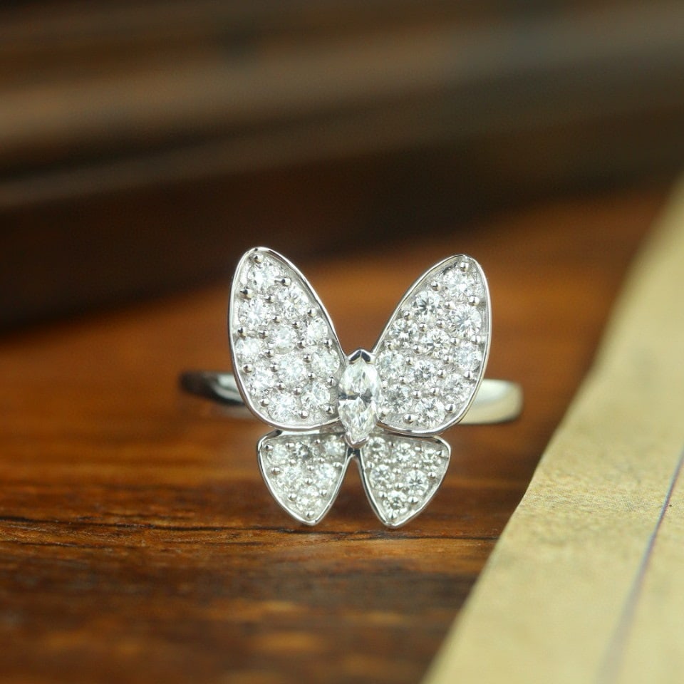 14k Gold 0.70 Ct Natural H Diamond & Butterfly Ring: Ref:231040107 // gold content:14k gold // ring size:7. 25us // // main gemstone:diamond // shape:multiply // carat weight:0. 70ct // clarity grade:vs-si // color:h // treatment:natural // Condition: