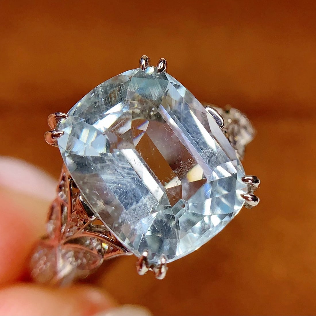 14k Gold 5 Ct Natural Aquamarine & Diamond Ring - 2