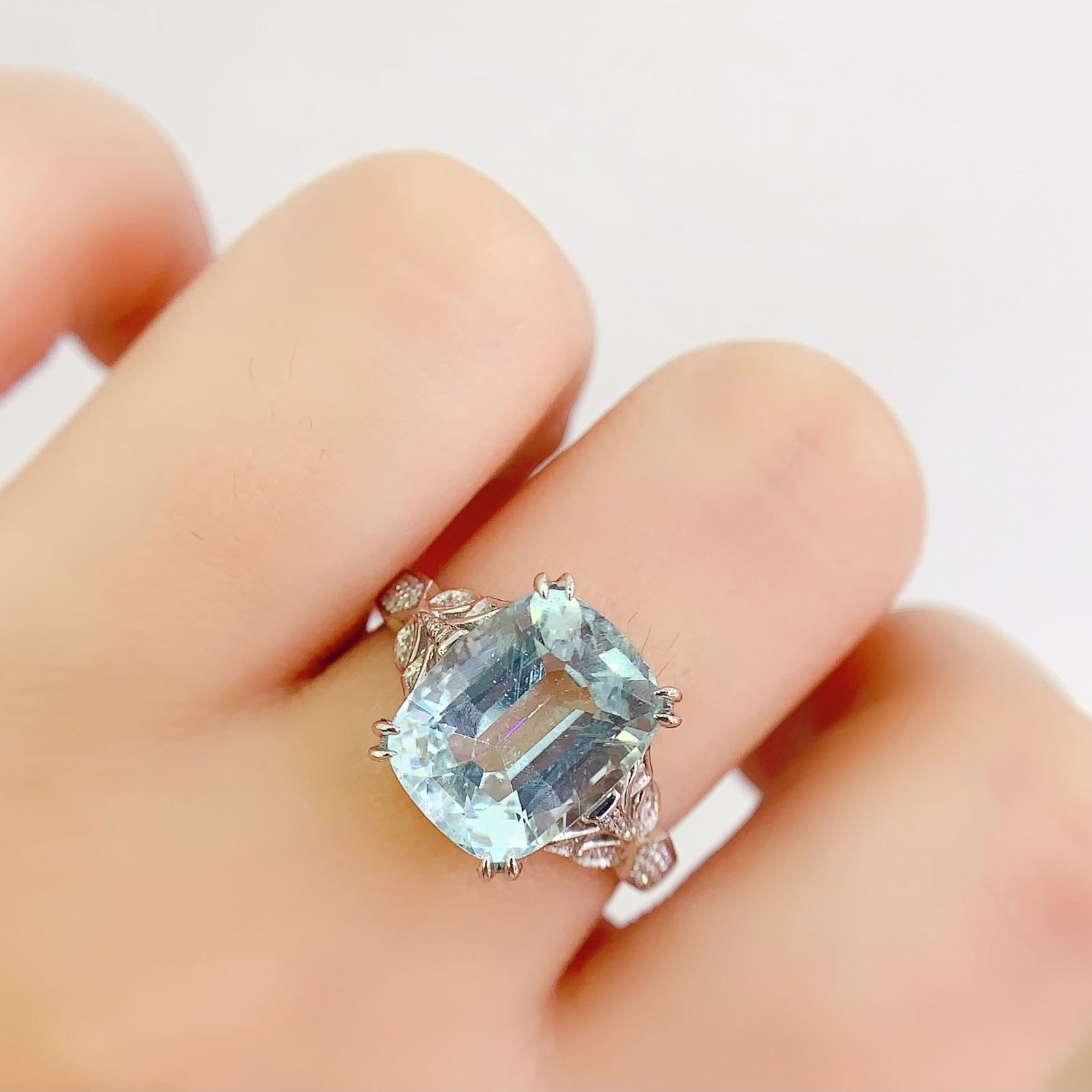 14k Gold 5 Ct Natural Aquamarine & Diamond Ring - 6