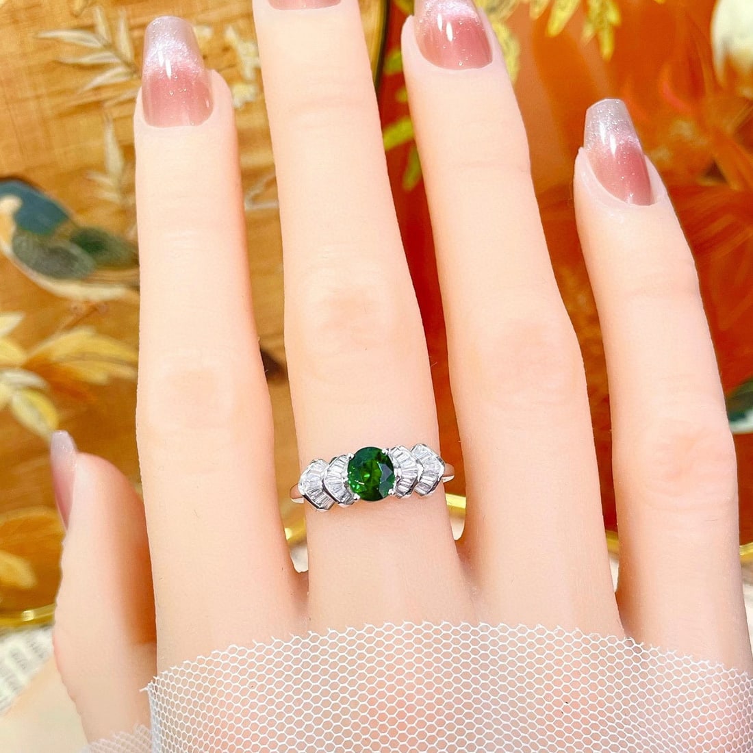 14k Gold 1.50 Ctw Vivid Green Natural Tsavorite & Diamond Ring - 5