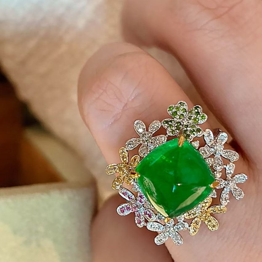 14k Gold 6.3 Ct Vivid Green Natural Emerald & Diamond & Sapphire & Tsavorite Ring - 5