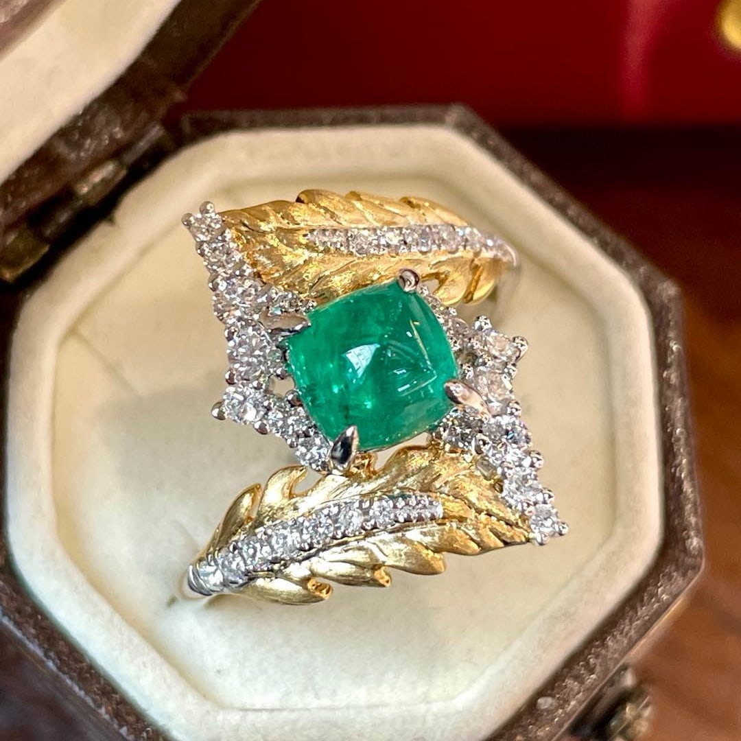 14k Gold 1.1 Ct Natural Emerald & Diamond Ring: Ref:231040140 // gold content:14k gold // ring size:7. 25us // // main gemstone:emerald // shape:suger-loaf // carat weight:1. 1ct // color:green // treatment:natural // // adjacent gemstone 2 :