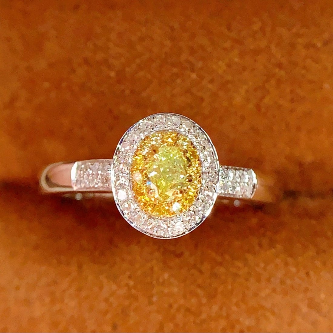 14k Gold 0.28 Ct Natural Yellow Diamond & Diamond Ring: Ref:231040147 // gold content:14k gold // ring size:7. 25us // // main gemstone:yellow diamond // shape:oval // carat weight:0. 28ct // color:yellow // treatment:natural // // adjacent gemstone 2 : di