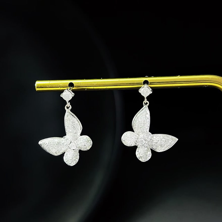 14k Gold 0.8 Ct Natural H Diamond & Butterfly Earrings: Ref:231040151 // gold content:14k gold // main gemstone:diamond // shape:round // carat weight:0. 8ct // clarity grade:vs-si // color:h // treatment:natural // cut grade:g // Condition: New Low