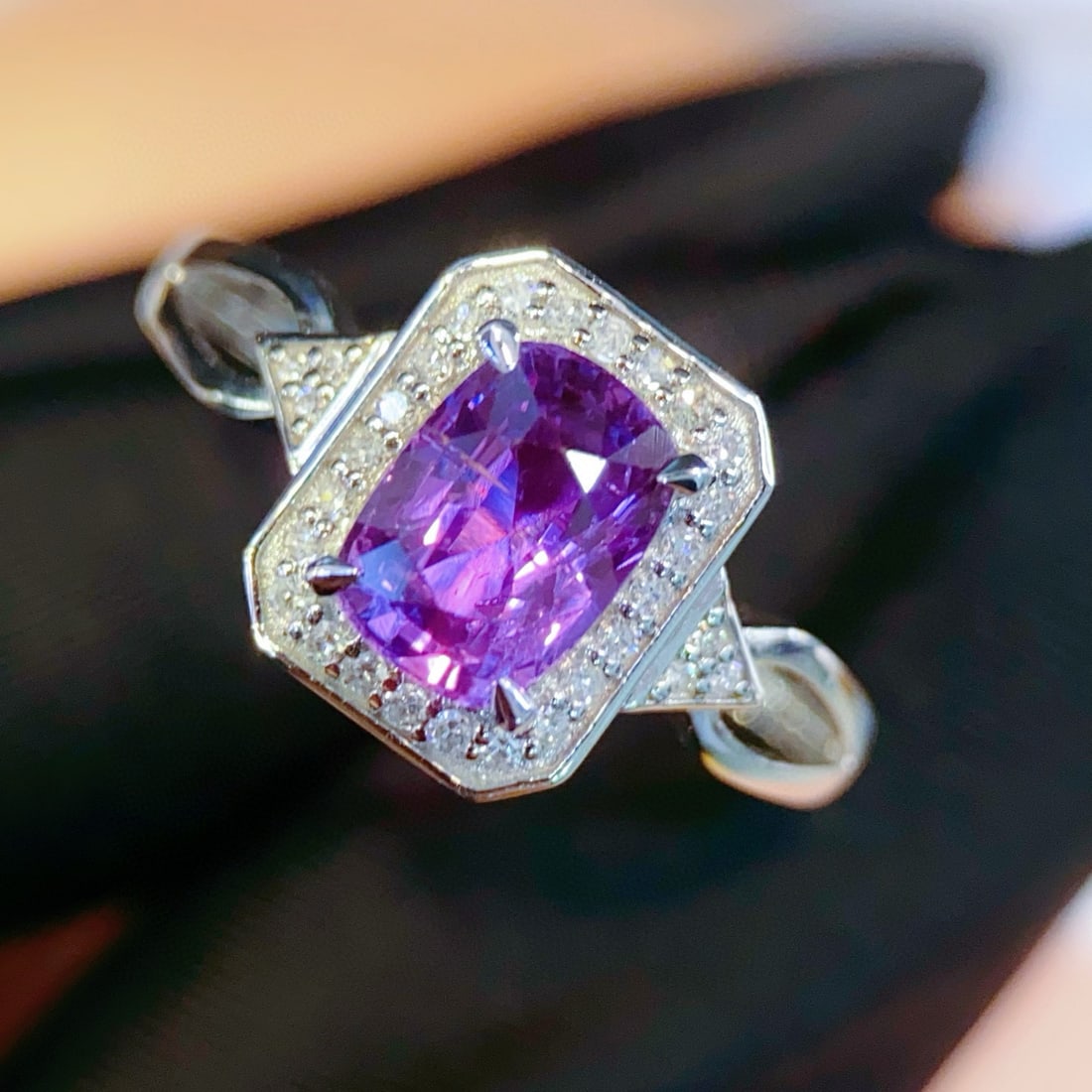 14k Gold 1.55 Ct Natural Sapphire & Diamond Ring: Ref:231040167 // gold content:14k gold // ring size:7. 25us // // main gemstone:sapphire // shape:cushion // carat weight:1. 55ct // color:purple // treatment:natural // // adjacent gemstone 2 :