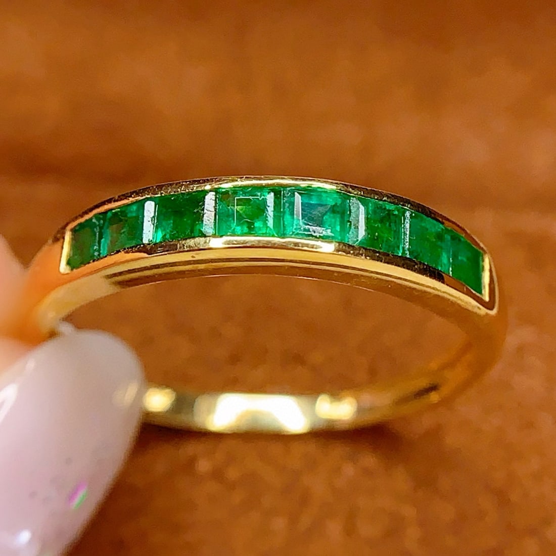 14k Gold 1 Ct Vivid Green Natural Emerald Ring - 4