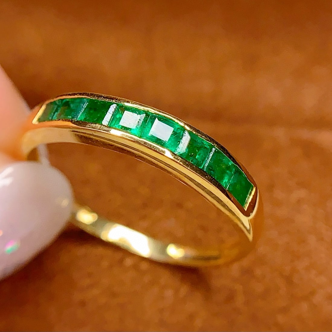 14k Gold 1 Ct Vivid Green Natural Emerald Ring - 5