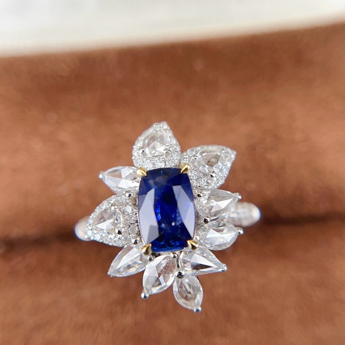 14k Gold 1.85 Ctw Natural Sapphire & Diamond Ring: Ref:231040173 // gold content:14k gold // ring size:7. 25us // // main gemstone:sapphire // shape:cushion // carat weight:1. 30ct // color:blue // treatment:natural // // adjacent gemstone 2 : diamond