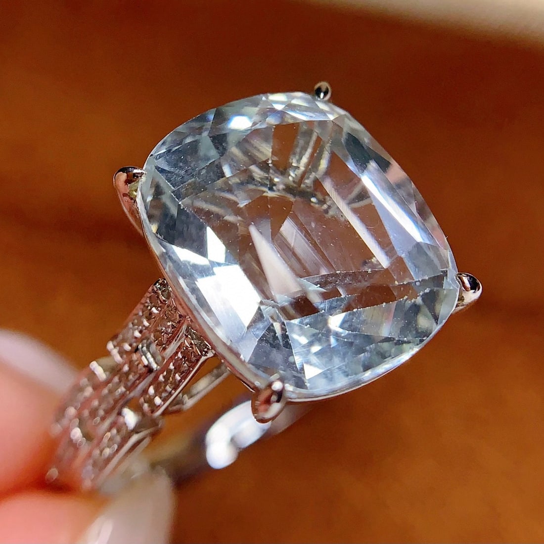 14k Gold 8.5 Ct Natural Aquamarine & Diamond Ring - 4