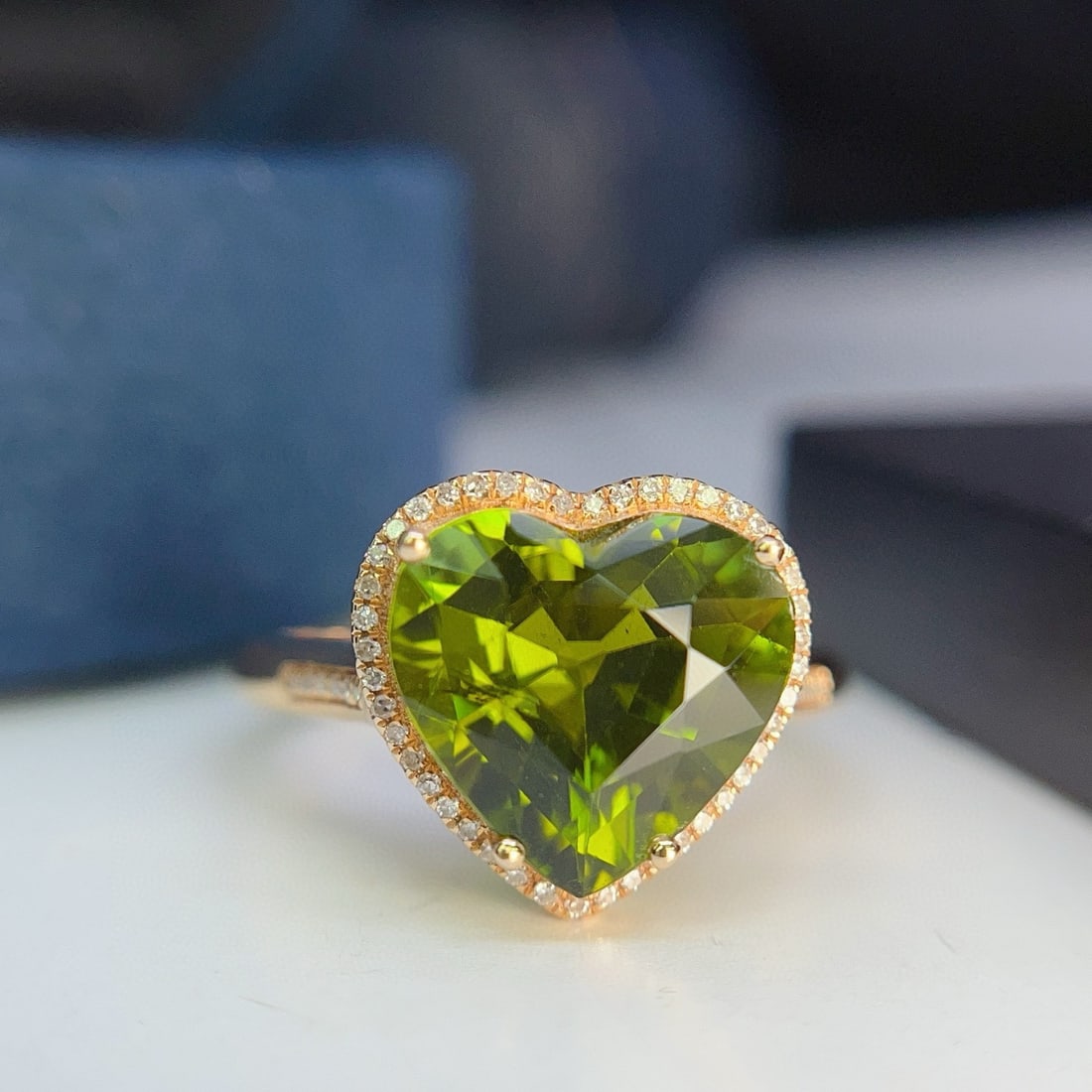 14k Gold 4.20 Ct Natural Tourmaline & Diamond Ring: Ref:231040185 // gold content:14k gold // ring size:7. 25us // // main gemstone:tourmaline // shape:heart // carat weight:4. 20ct // color:green // treatment:natural // // adjacent gemstone 2 :