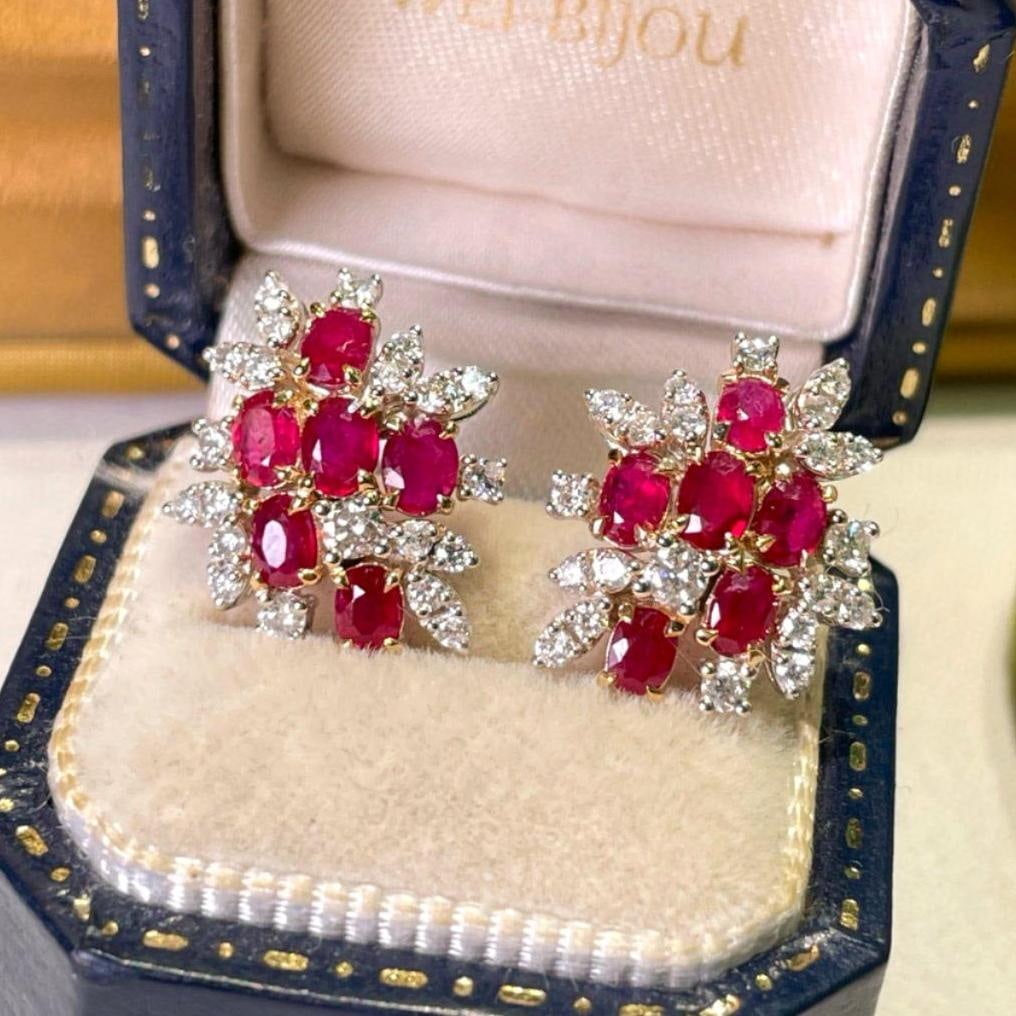 14k Gold 1.4 Ct Natural Ruby & Diamond Earrings: Ref:231040211 // gold content:14k gold // main gemstone:ruby // shape:oval // carat weight:1. 4ct // color:red // treatment:natural // // adjacent gemstone 2 : diamond // shape:round // clarity