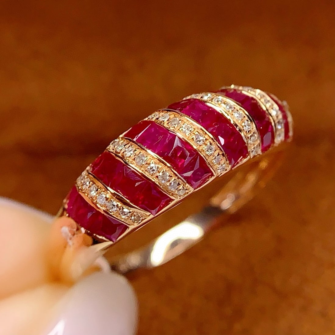 14k Gold 1.8 Ct Natural Ruby & Diamond Ring: Ref:231040222 // gold content:14k gold // ring size:7. 25us // // main gemstone:ruby // shape:princess // carat weight:1. 8ct // color:red // treatment:natural // // adjacent gemstone 2 : diamond //