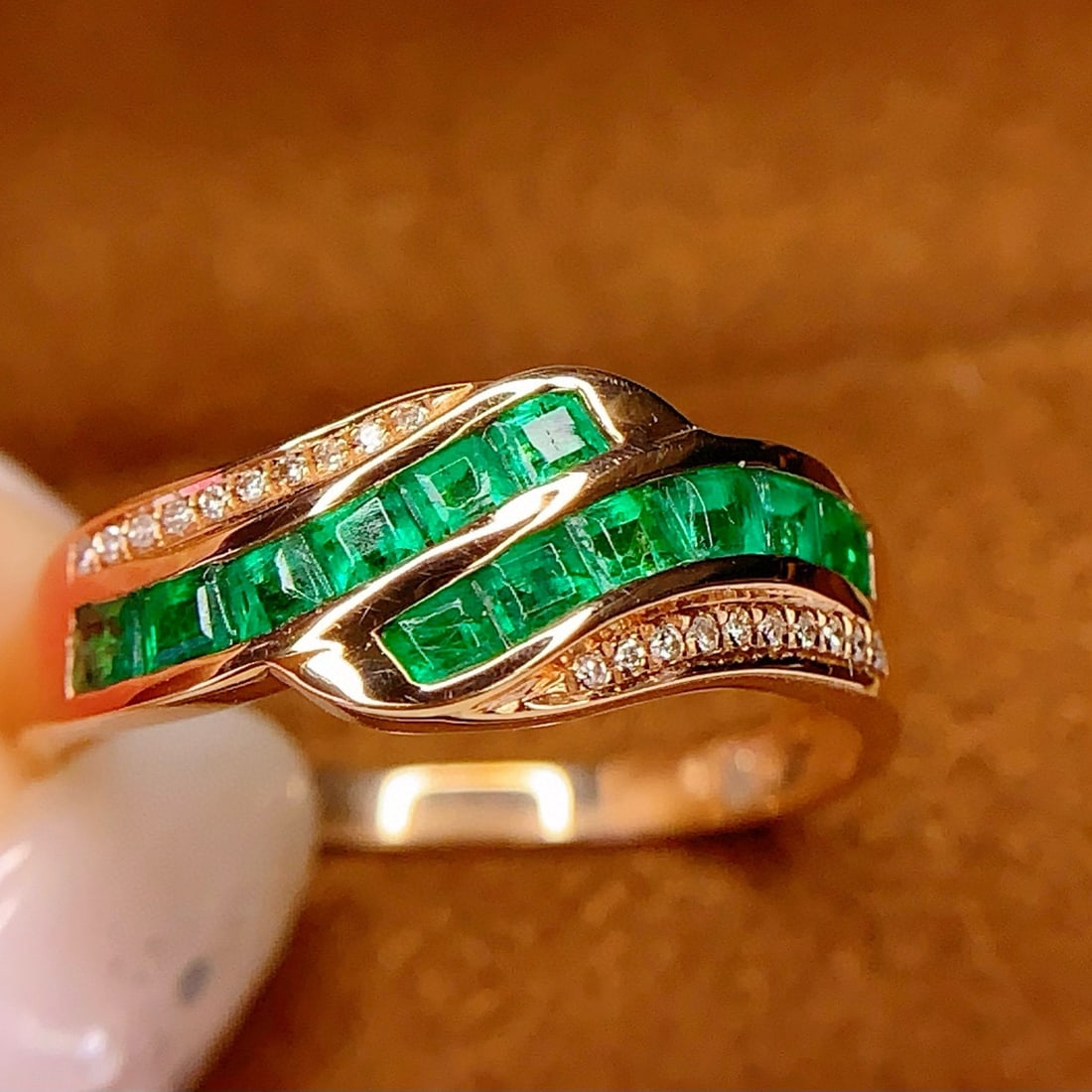 14k Gold 1 Ct Natural Emerald & Diamond Ring - 2
