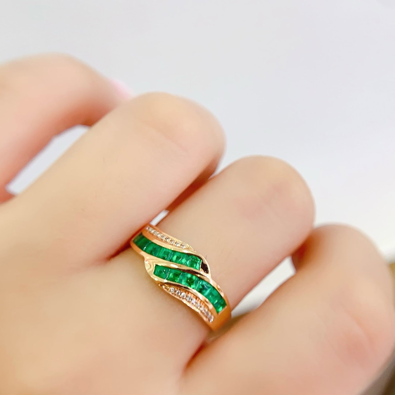 14k Gold 1 Ct Natural Emerald & Diamond Ring - 6