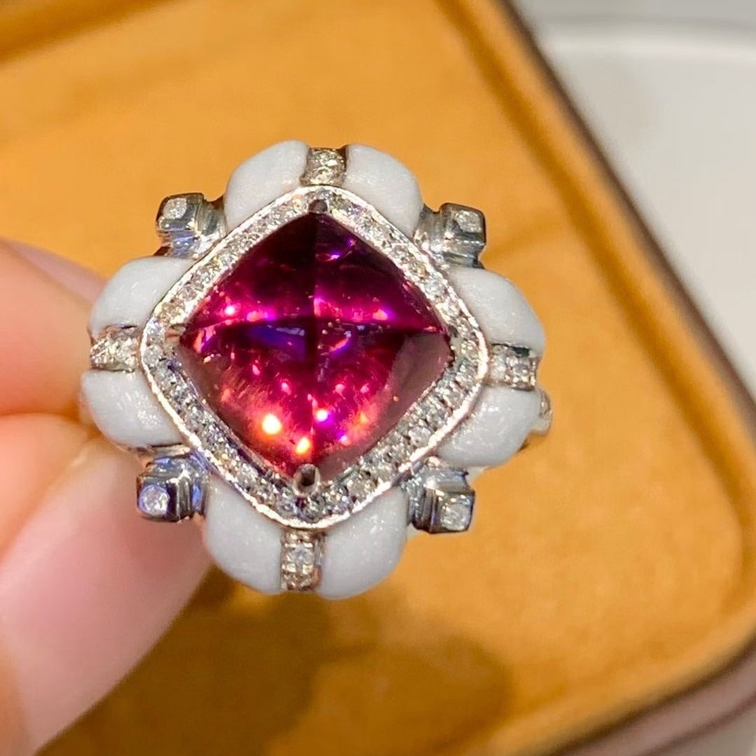 14k Gold 3.5 Ct Natural Tourmaline & Diamond Ring: Ref:231040256 // gold content:14k gold // ring size:7. 25us // // main gemstone:tourmaline // shape:suger-loaf // carat weight:3. 5ct // color:red // treatment:natural // // adjacent gemstone 2 :