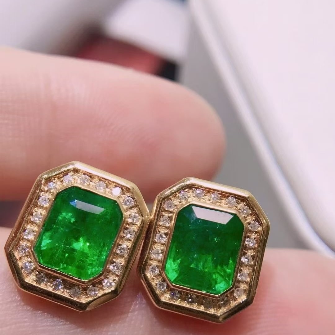 14k Gold 2.68 Ctw Vivid Green Natural Emerald & Diamond Earrings - 4