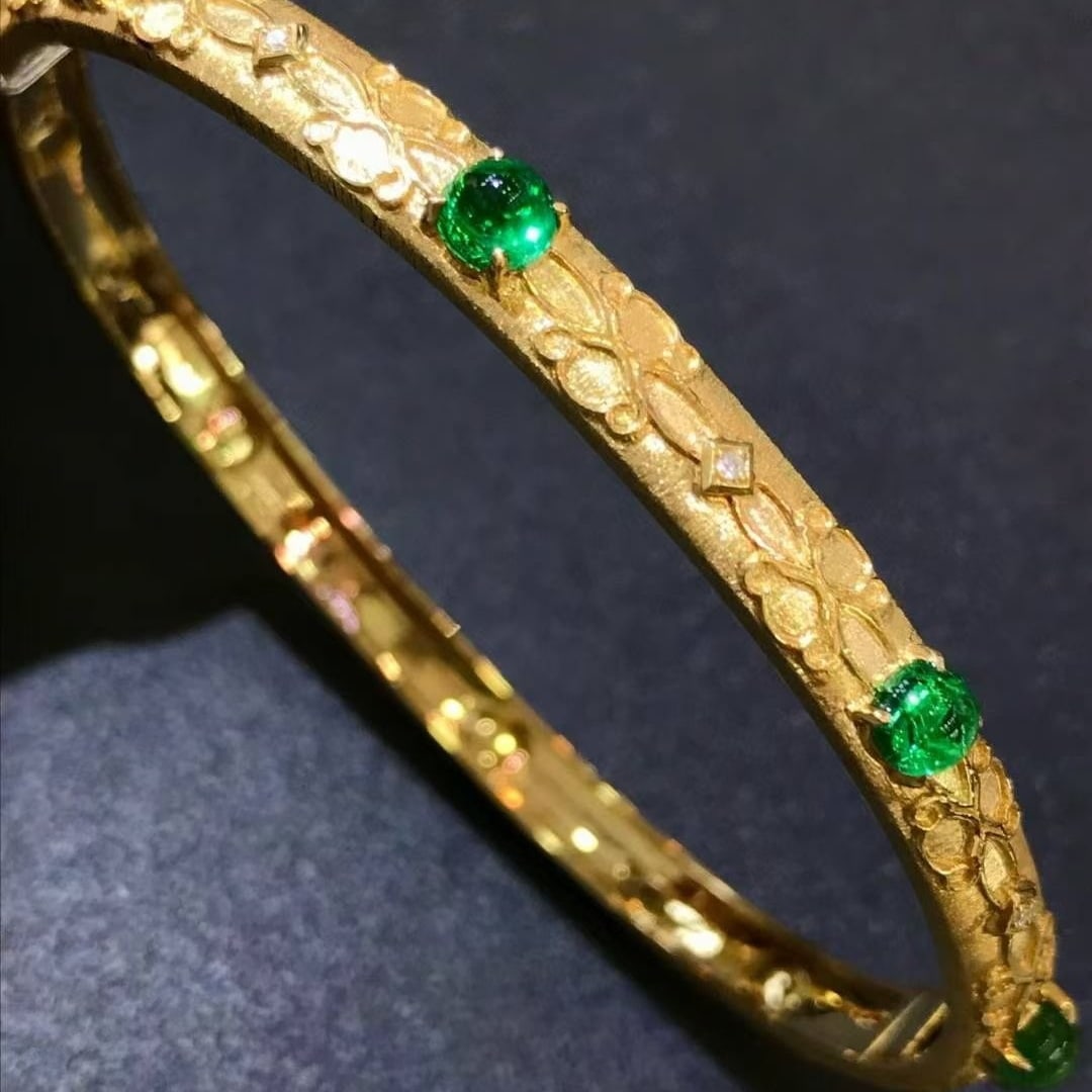 14k Gold 2.94 Ctw Natural Emerald & Diamond Bangle - 2