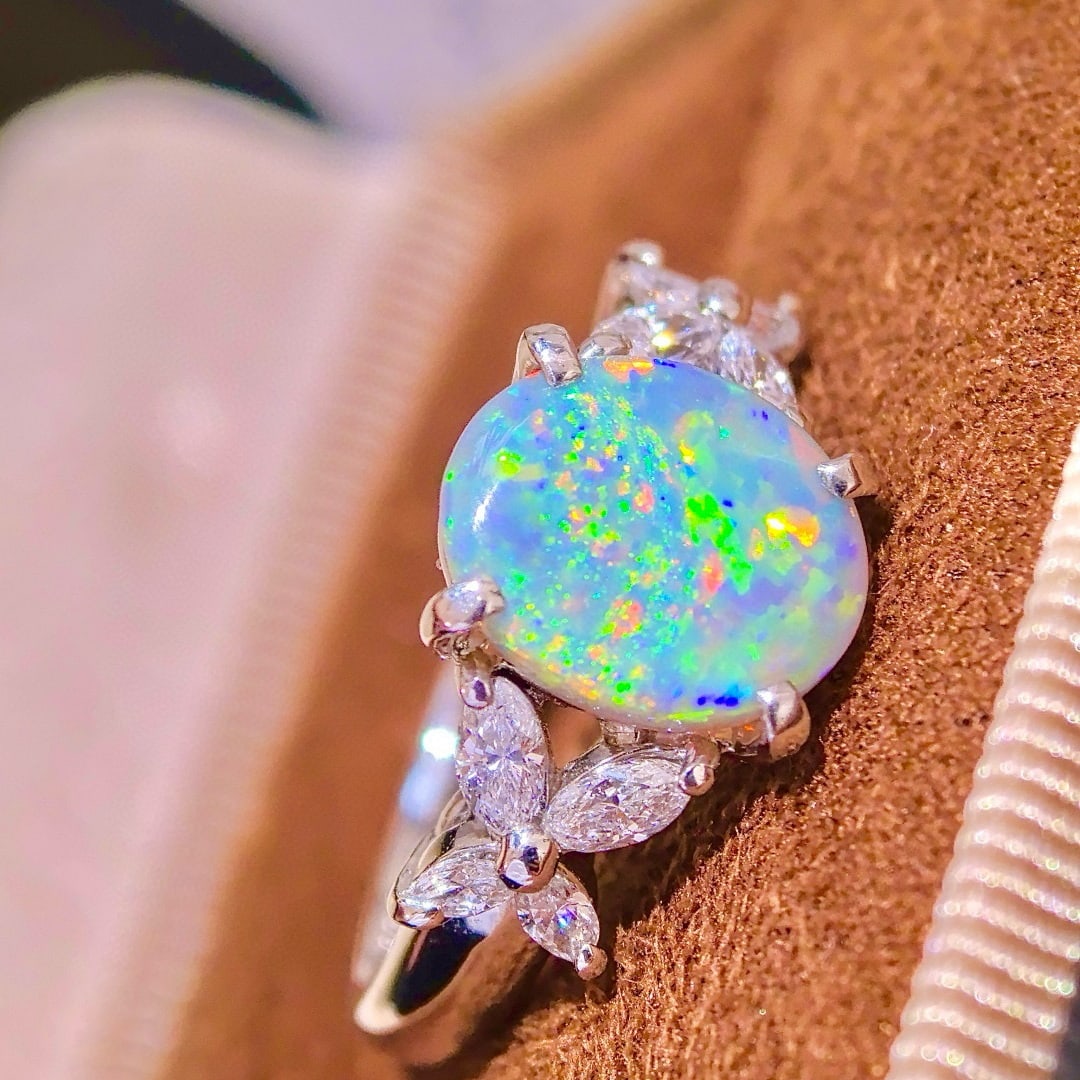 14k Gold 2.45 Ctw Natural Opal & Diamond Ring - 6