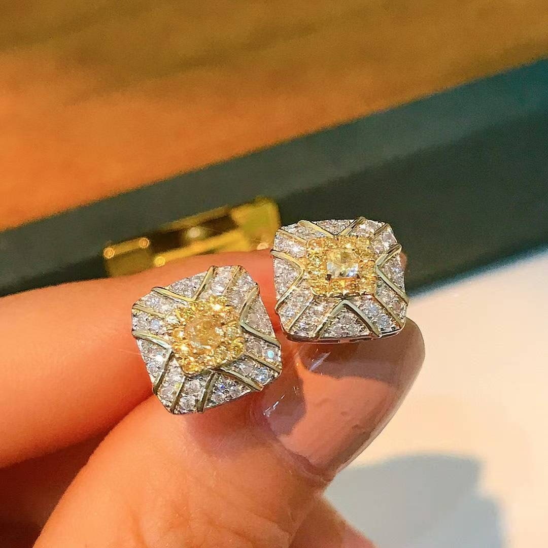 14k Gold 0.7 Ct Natural Color Diamond Earrings - 2
