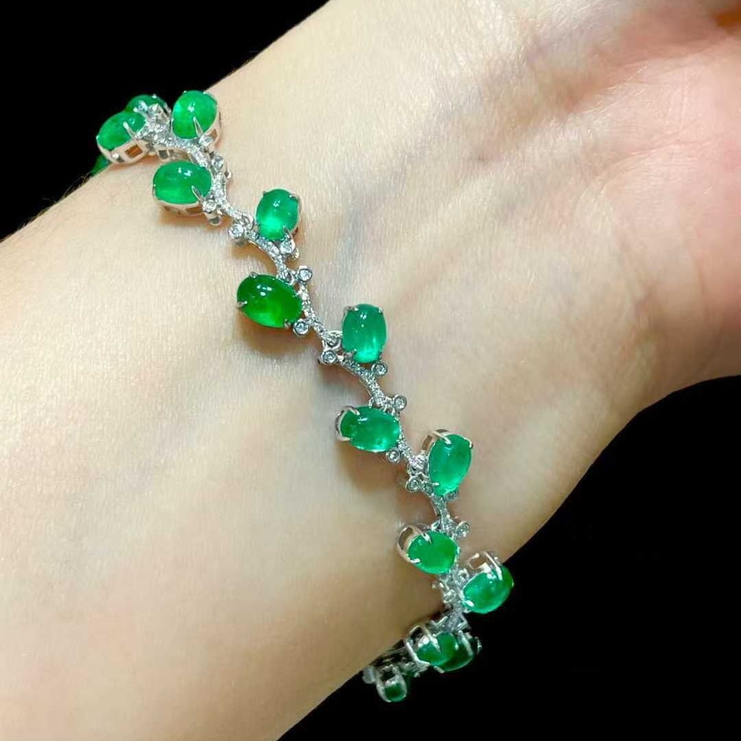 14k Gold 9 Ct Natural Emerald & Diamond Bracelet - 8