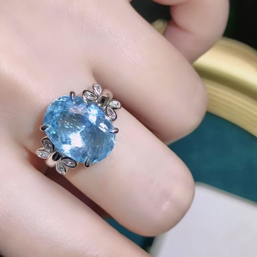 14k Gold 6.49 Ctw Natural Aquamarine & Diamond Ring - 2