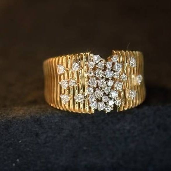 14k Gold 0.4 Ct Natural H Diamond Ring: Ref:231040349 // gold content:14k gold // ring size:7. 25us // // main gemstone:diamond // shape:round // carat weight:0. 4ct // clarity grade:vs-si // color:h // treatment:natural // cut grade:g // C