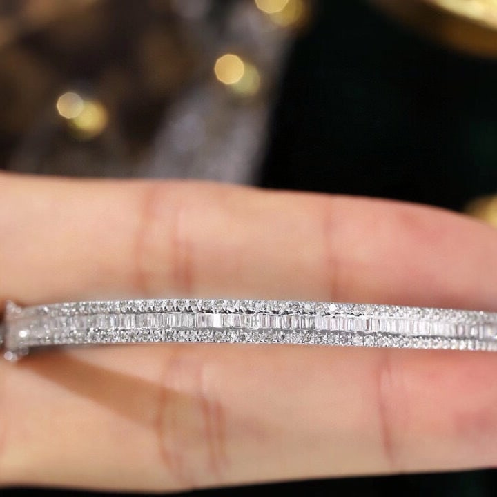 14k Gold 1.2 Ct Natural H Diamond Bangle - 2
