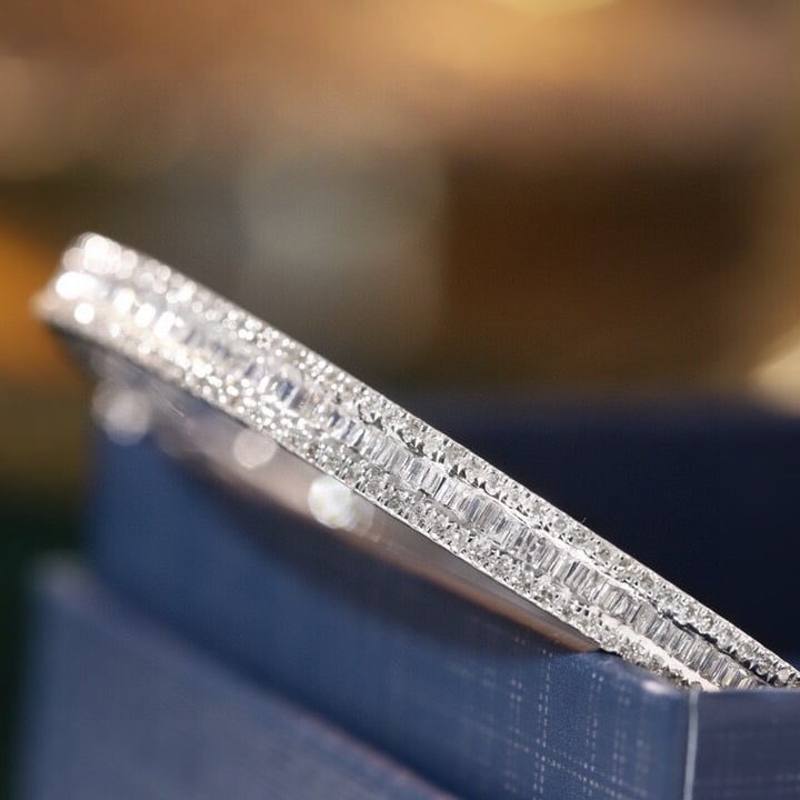 14k Gold 1.2 Ct Natural H Diamond Bangle - 5