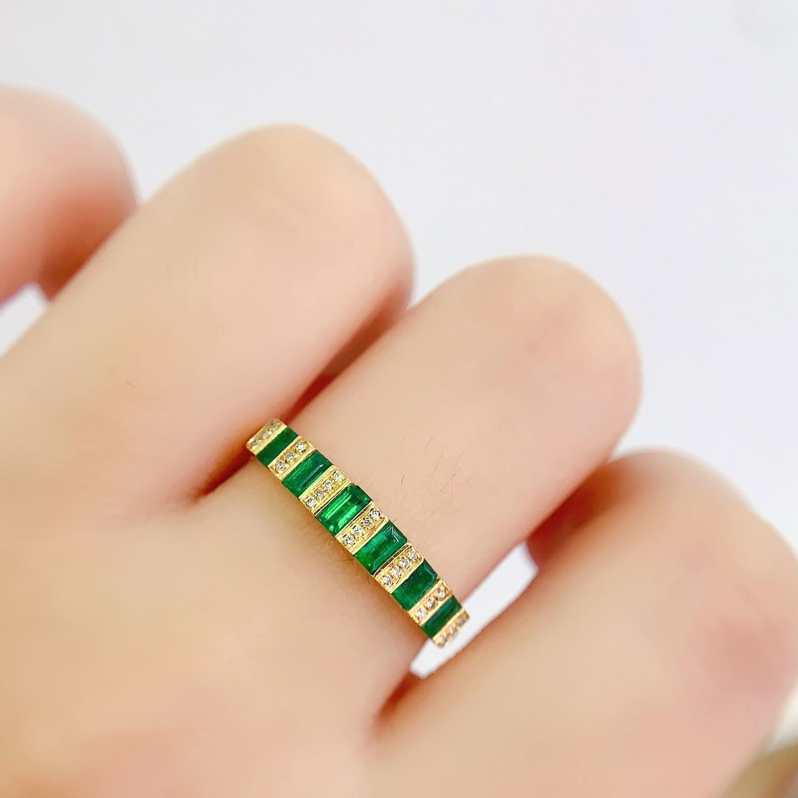 14k Gold 0.65 Ct Vivid Green Natural Emerald & Diamond Ring - 6