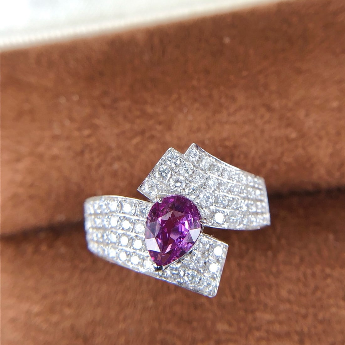 14k Gold 1.74 Ctw Natural Sapphire & Diamond Ring: Ref:231040364 // gold content:14k gold // ring size:7. 25us // // main gemstone:sapphire // shape:pear // carat weight:1. 0ct // color:purple // treatment:natural // // adjacent gemstone 2 : diamond