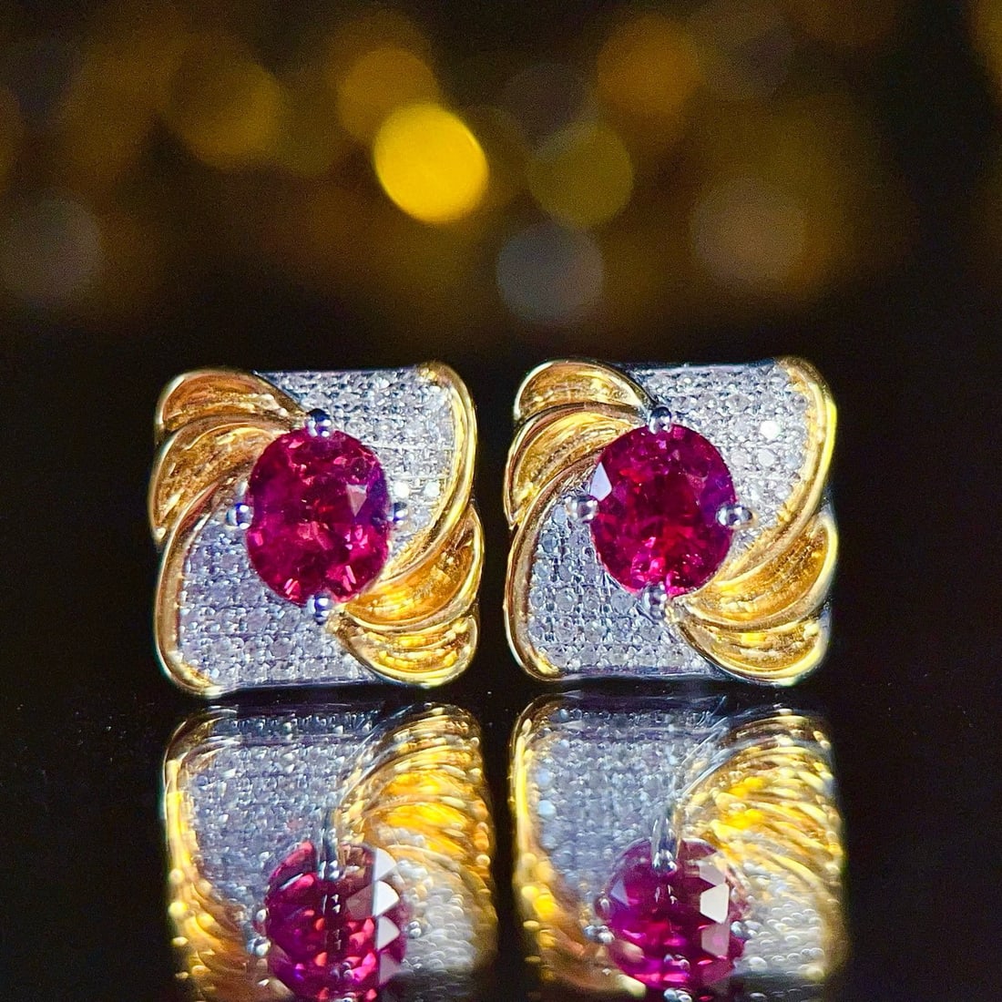 14k Gold 1.85 Ct Natural Ruby & Diamond Earrings: Ref:231040367 // gold content:14k gold // main gemstone:ruby // shape:oval // carat weight:1. 85ct // color:red // treatment:natural // // adjacent gemstone 2 : diamond // number of stones:84 // shape
