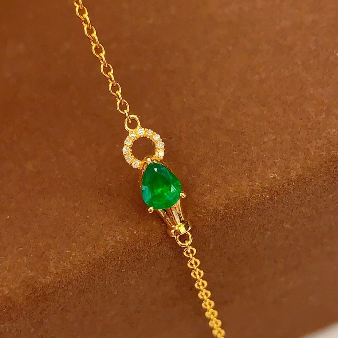 14k Gold 0.45 Ct Vivid Green Natural Emerald & Diamond Bracelet - 3