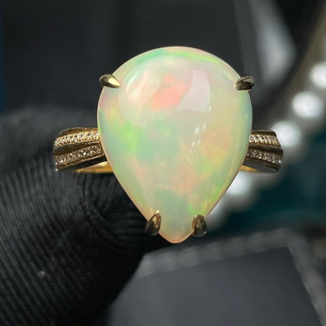 14k Gold 6.41 Ct Natural Opal & Diamond Ring - 3