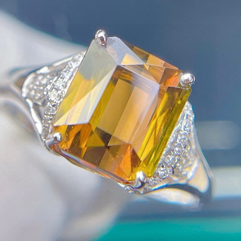 14k Gold 5.2 Ct Natural Tourmaline & Diamond Ring: Ref:231040379 // gold content:14k gold // ring size:7. 25us // // main gemstone:tourmaline // shape:octagonal // carat weight:5. 2ct // color:yellow // treatment:natural // // adjacent gemstone 2 :