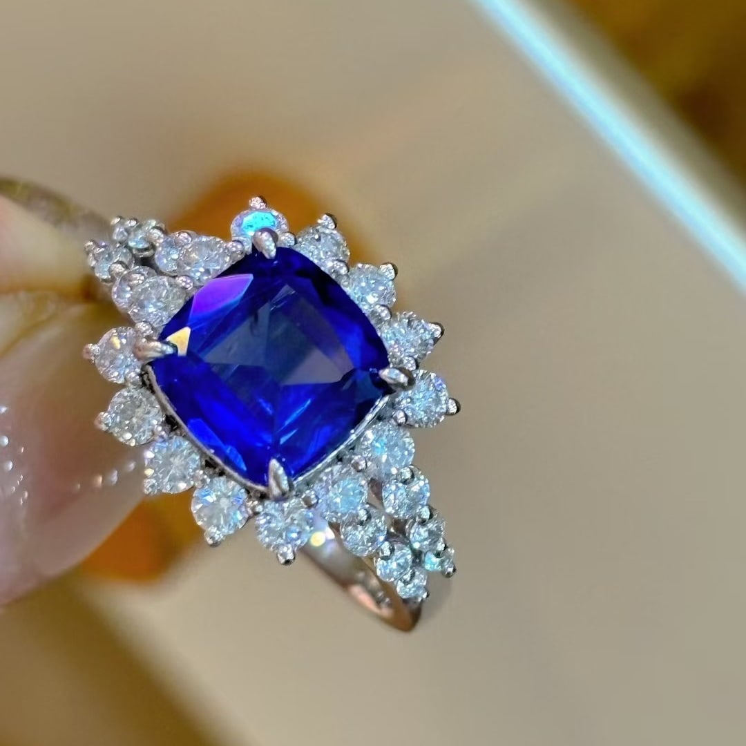 14k Gold 2.3 Ct Natural Sapphire & Diamond Ring: Ref:231040393 // gold content:14k gold // ring size:7. 25us // // main gemstone:sapphire // shape:cushion // carat weight:2. 3ct // color:royal blue // treatment:natural // // adjacent gemstone 2 : di