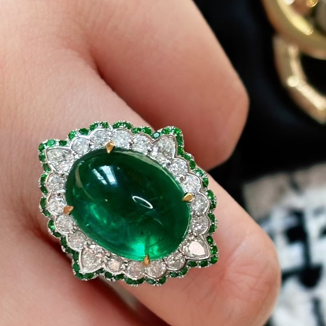 14k Gold 9.98 Ctw Vivid Green Natural Emerald & Diamond Ring - 2
