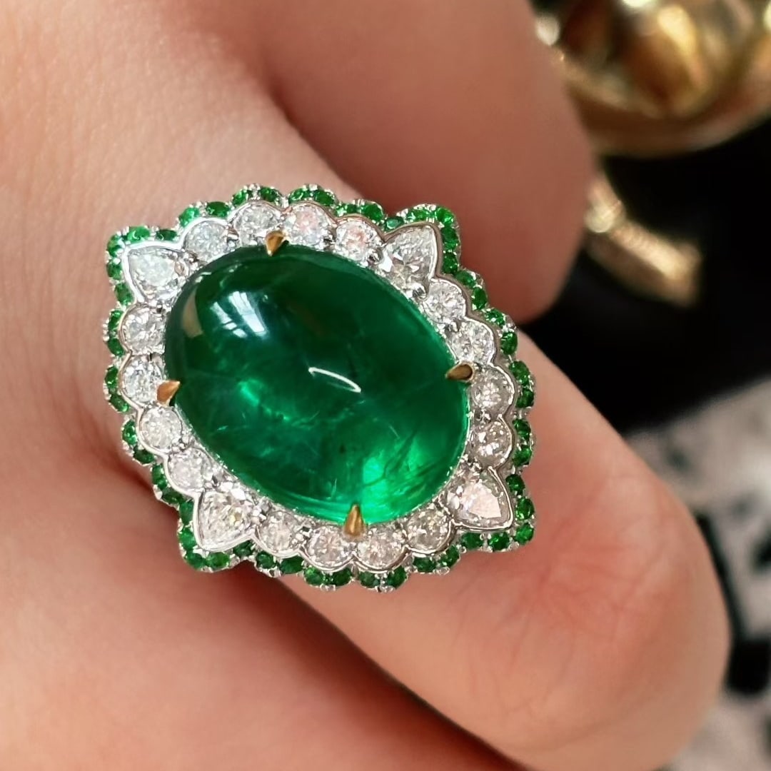14k Gold 9.98 Ctw Vivid Green Natural Emerald & Diamond Ring - 3